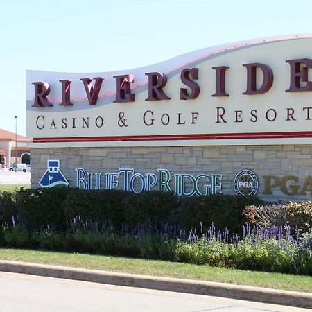 Riverside Casino & Golf Resort Bagian luar foto