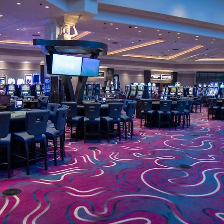 Riverside Casino & Golf Resort Bagian luar foto