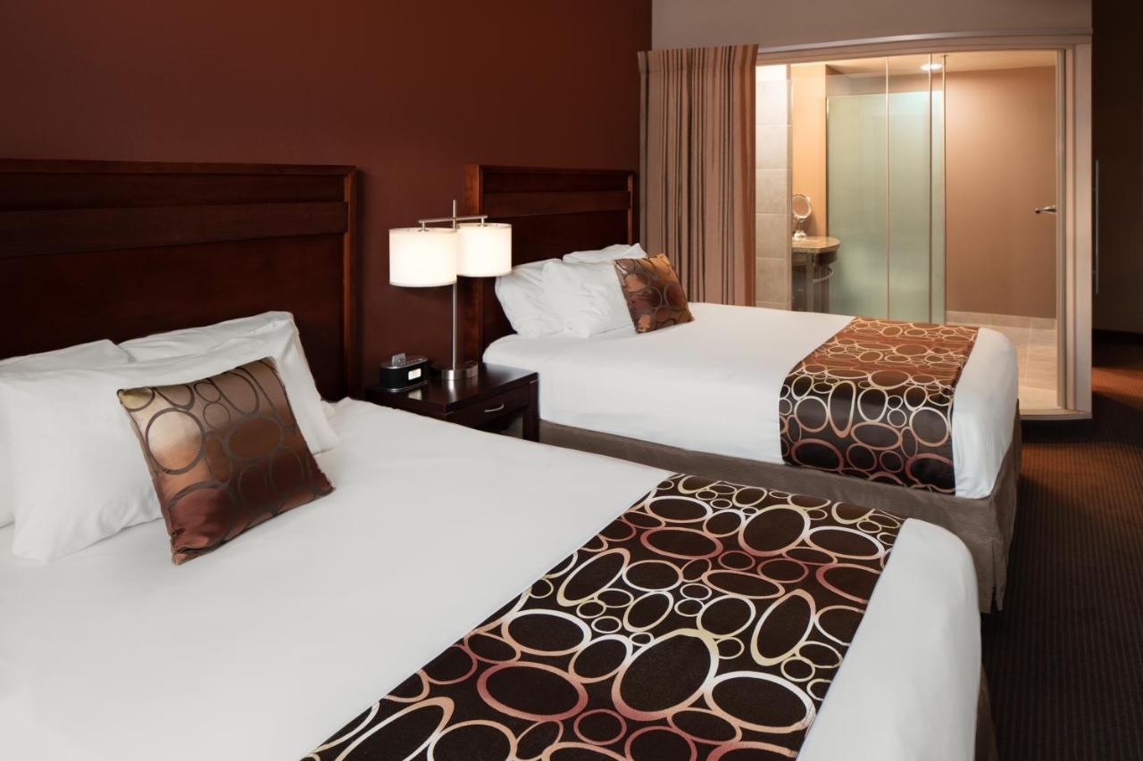 Riverside Casino & Golf Resort Bagian luar foto
