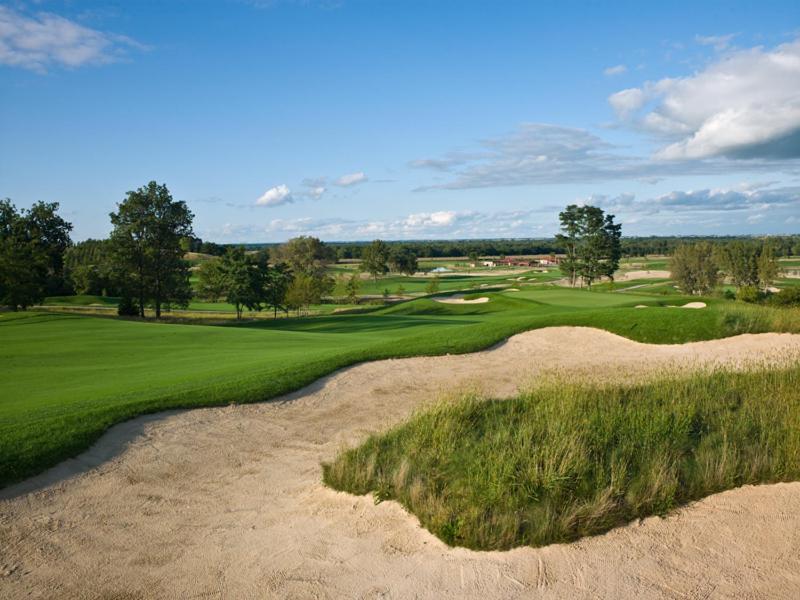Riverside Casino & Golf Resort Bagian luar foto